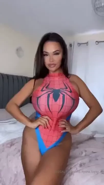 Bimbo superhero sluts do it better 
