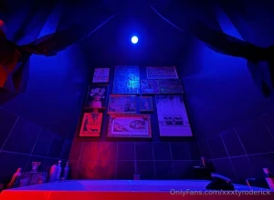 New art installation in the bathroom part 1