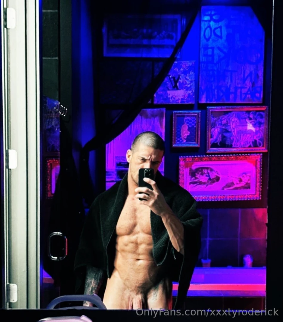 New art installation in the bathroom part 3 