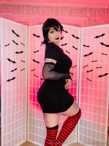 Just dropped the cutest vampire set on my sub of - alyssandria what do part 1