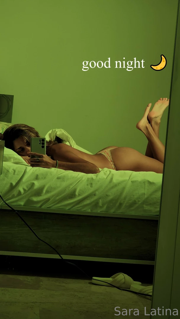 Wanna see my naughty side quieres ver mi lado travieso 