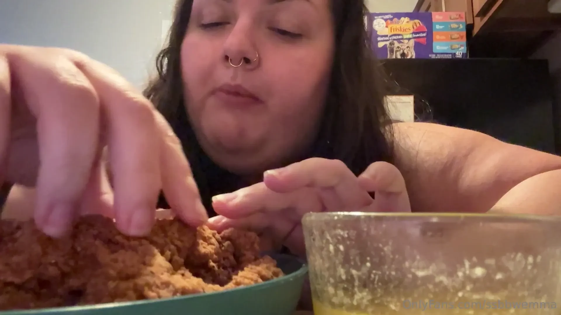 I took edibles and the munchies kicked in so of course i had to head 