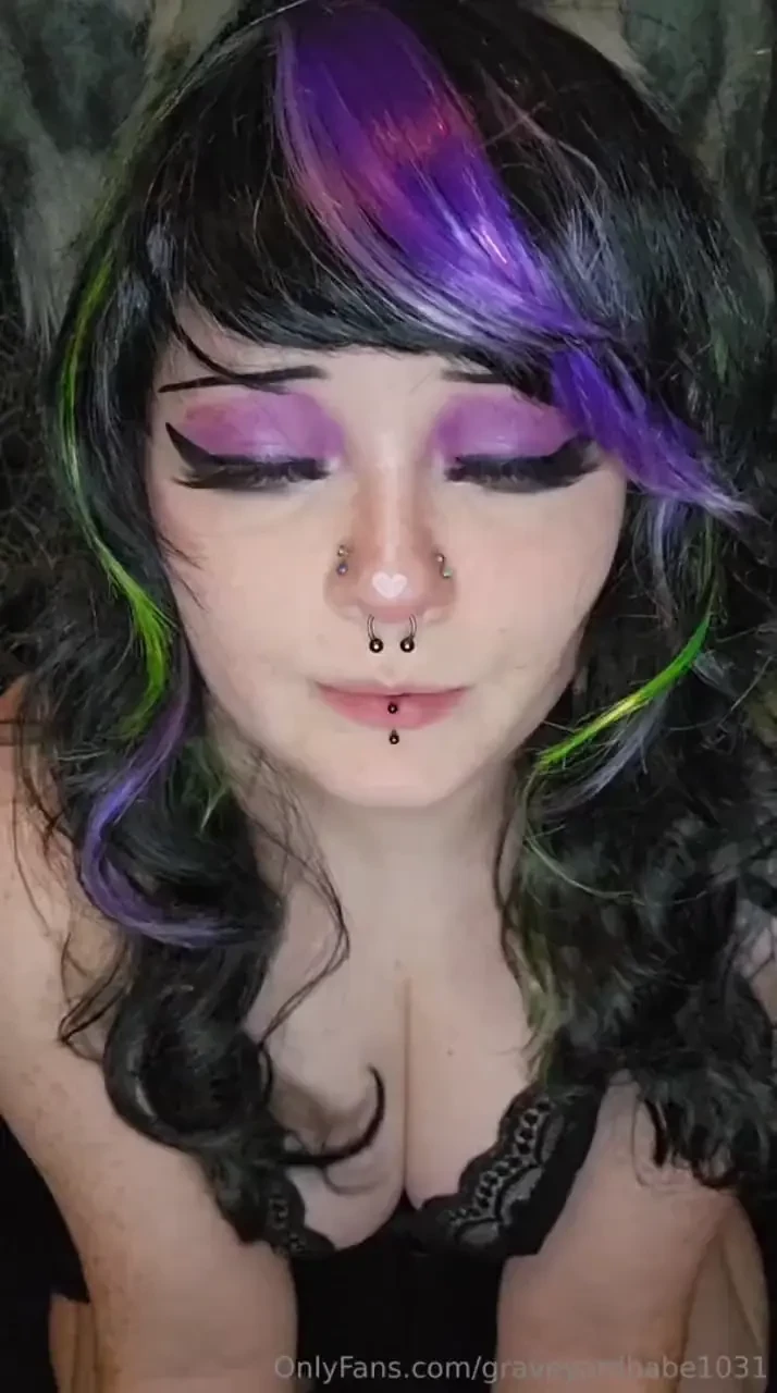 I keep gagging and swallowing until master s done like a good girl 