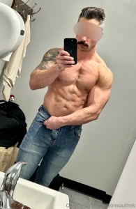 Just another gym mirror selfie good pump though