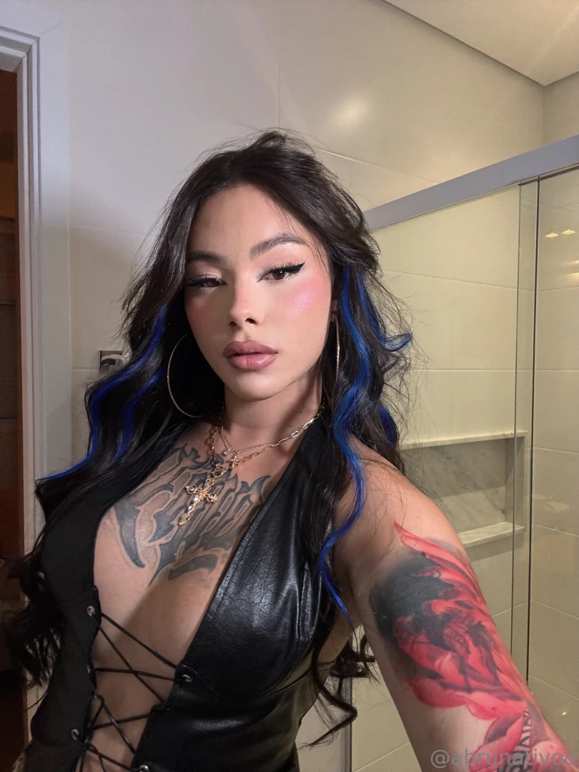 You ve been staring at my for too long wanna see what they do when i m 