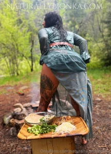 Fish tacos in the rain