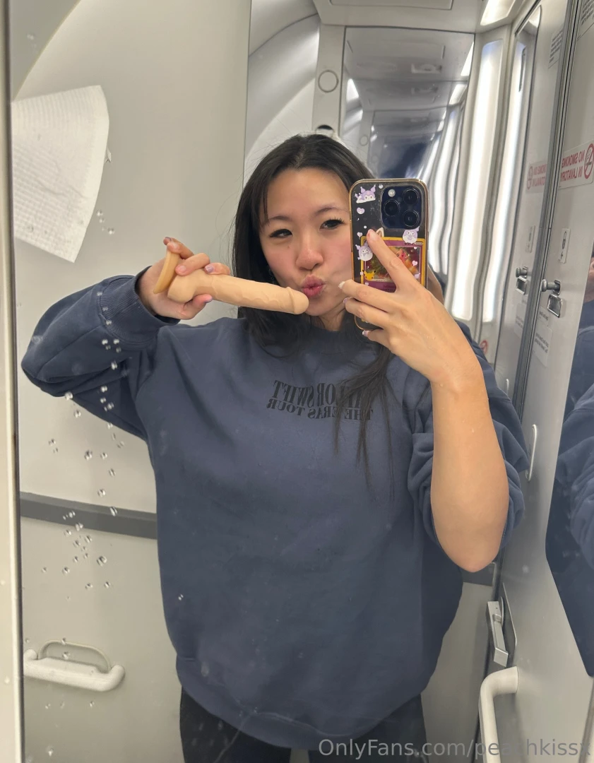 Mile high club with peach guess what i did on my flight back from 