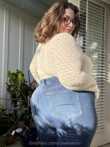 What s your plans for this weekend let me know in my dms