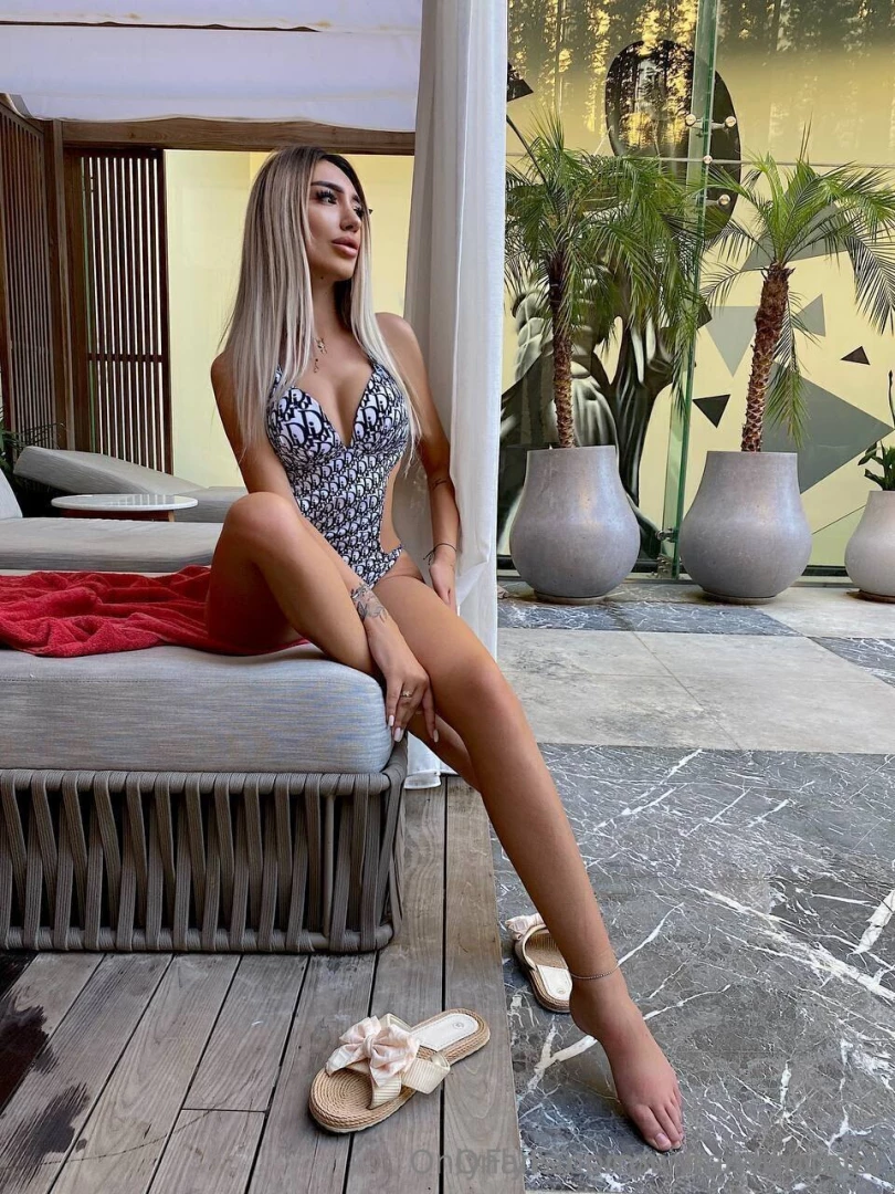 Follow my hot friend kaylajoo subscribe kaylajoo for free for an part 1 