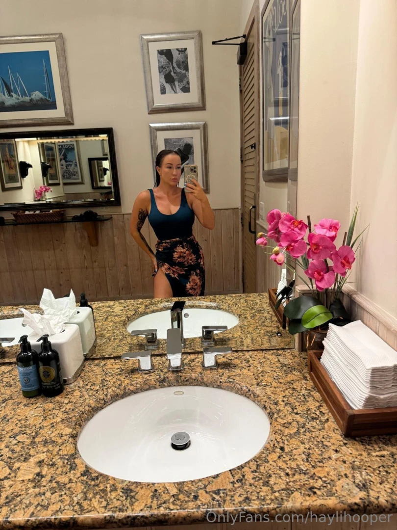 This outfit isn t staying on long 