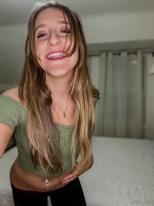 Hiiiiii it s me allie tip if you enjoy what you see subscribe to my part 1