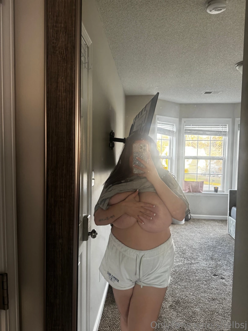 Whoever buys all my content gets free content for the month dm me on 