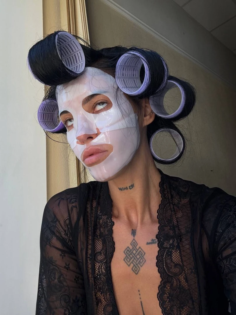 I ve put together a collection of random photos while scrolling part 2 