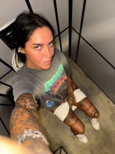 I ve put together a collection of random photos while scrolling