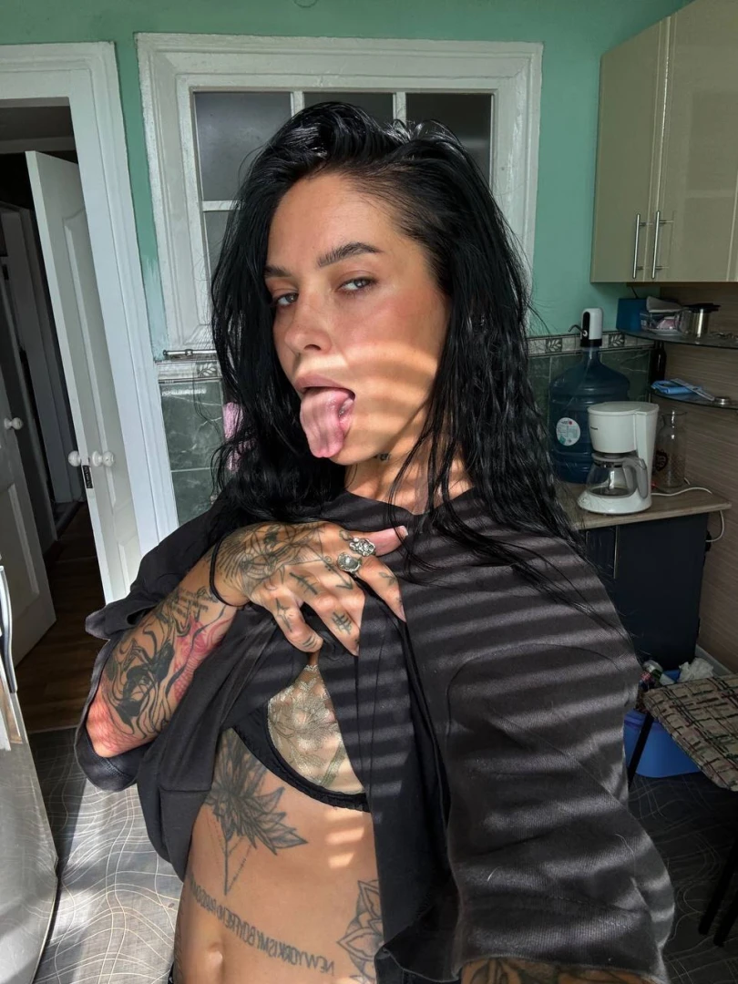 I ve put together a collection of random photos while scrolling part 6 