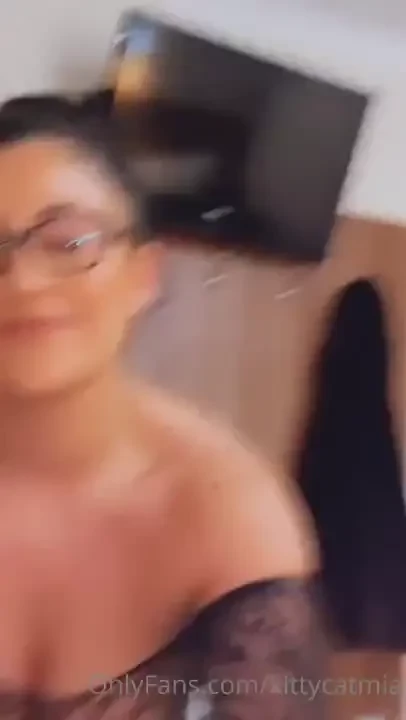 Https onlyfans com missathenacurve https onlyfans com missmurula98 15 part 1 