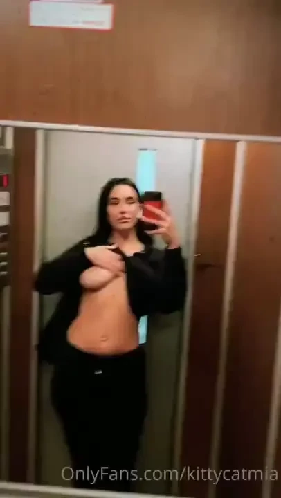 What would you do if you opened the elevagor s door at this moment and 