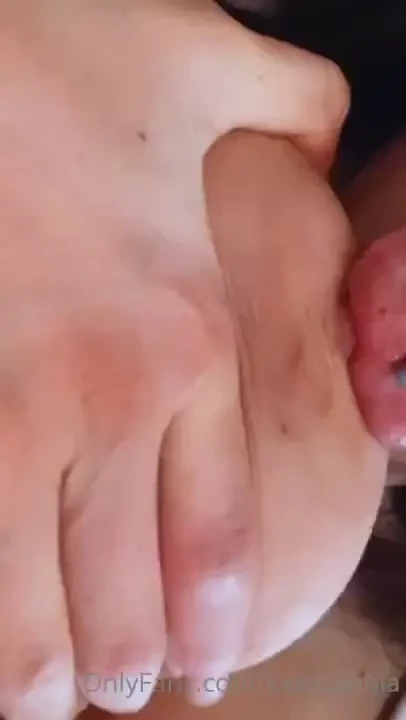Who s gonna lick my nipples they need some care 