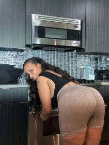 Be honest when you see me in the kitchen like this what runs through