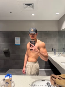 Meet me in the bathroom part 16