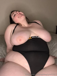 Ph sent me some merch so i wanted to show myself in it comment down part 3