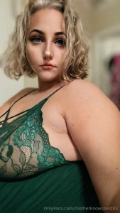 Green is my favorite color need some of it to get some new christmas part 9