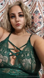 Green is my favorite color need some of it to get some new christmas part 5