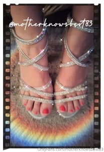 Christmas is cumming and i need a pedicure get your custom today tip part 2