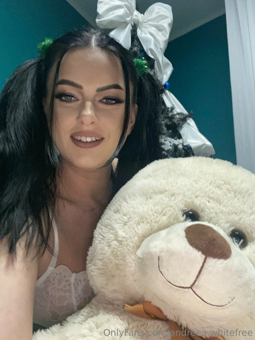 Andreea white subscribe 