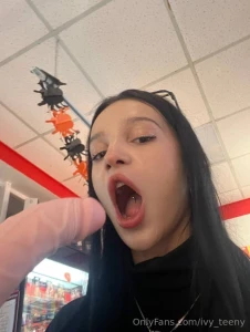 Scarlett_drake scarlett_drake she s waiting for you her mouth and part 28