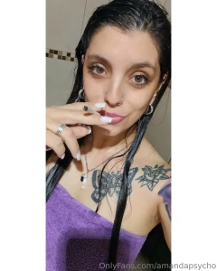 Di you i look pretty me without makeup my dark circles identify me i