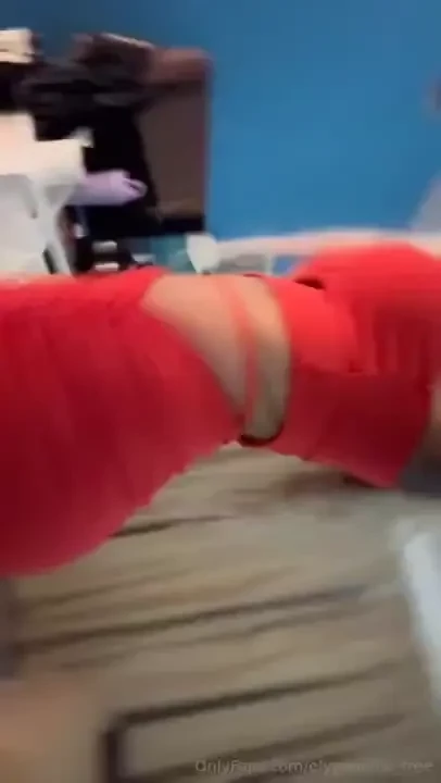 Abonne toi mon onlyfans vip elypeachie et je t offre un dick rate 