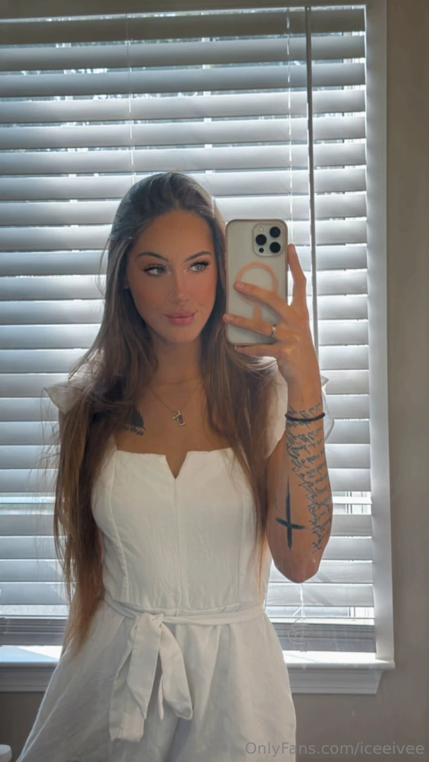 Going live tonight 5pm pst 8pm est be there starting with a strip 