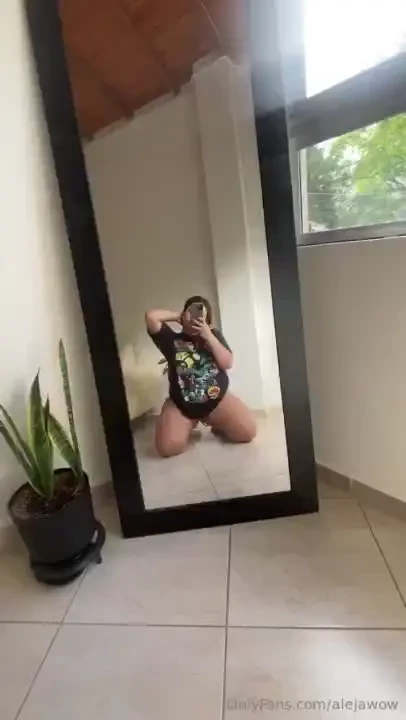 Would you like to fuck me in front of the mirror quisieras follarme 