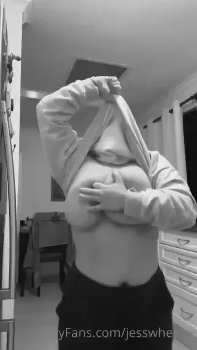 How bad do you want these realest big bouncy tits in your face baby 