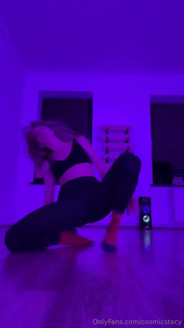 Today i tried my hand at a new hobby for me - dancing in high heels it 