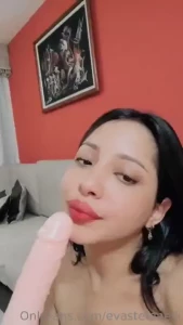 It s sunday and i m super playful honey do you want to play