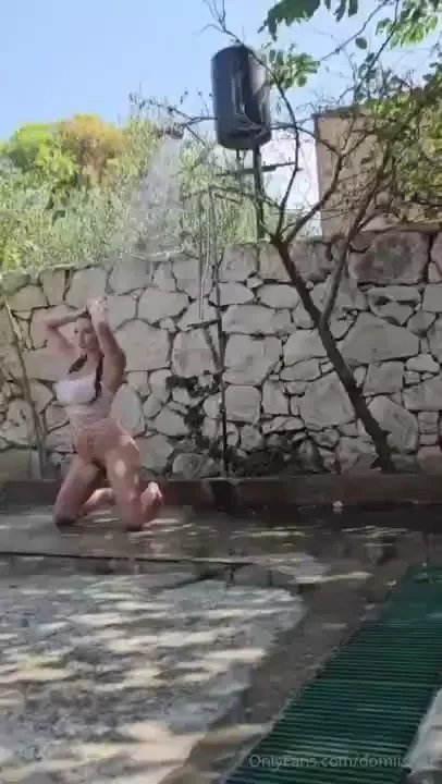 All backstage videos for you message me 