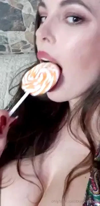 Do you wanna be my lollipop 