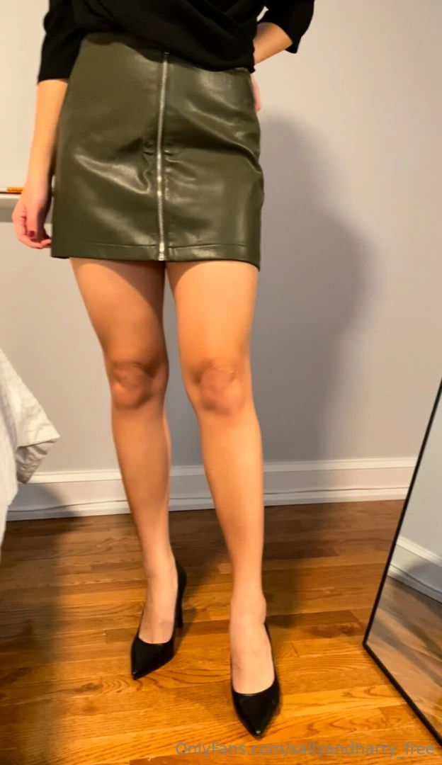 Want to see me get fucked in high heels 