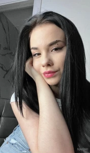 Pretty and wet always look_at_ashley is ready to fulfill any of your part 40