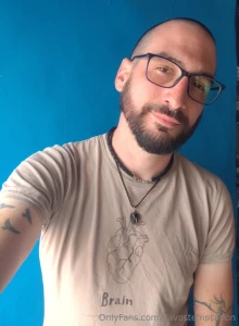 I think being bald is sexy do you like it