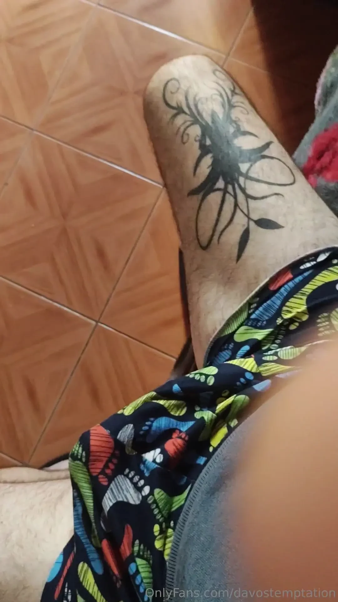 A great cumshot on the floor too bad i didn t have a mouth to catch 
