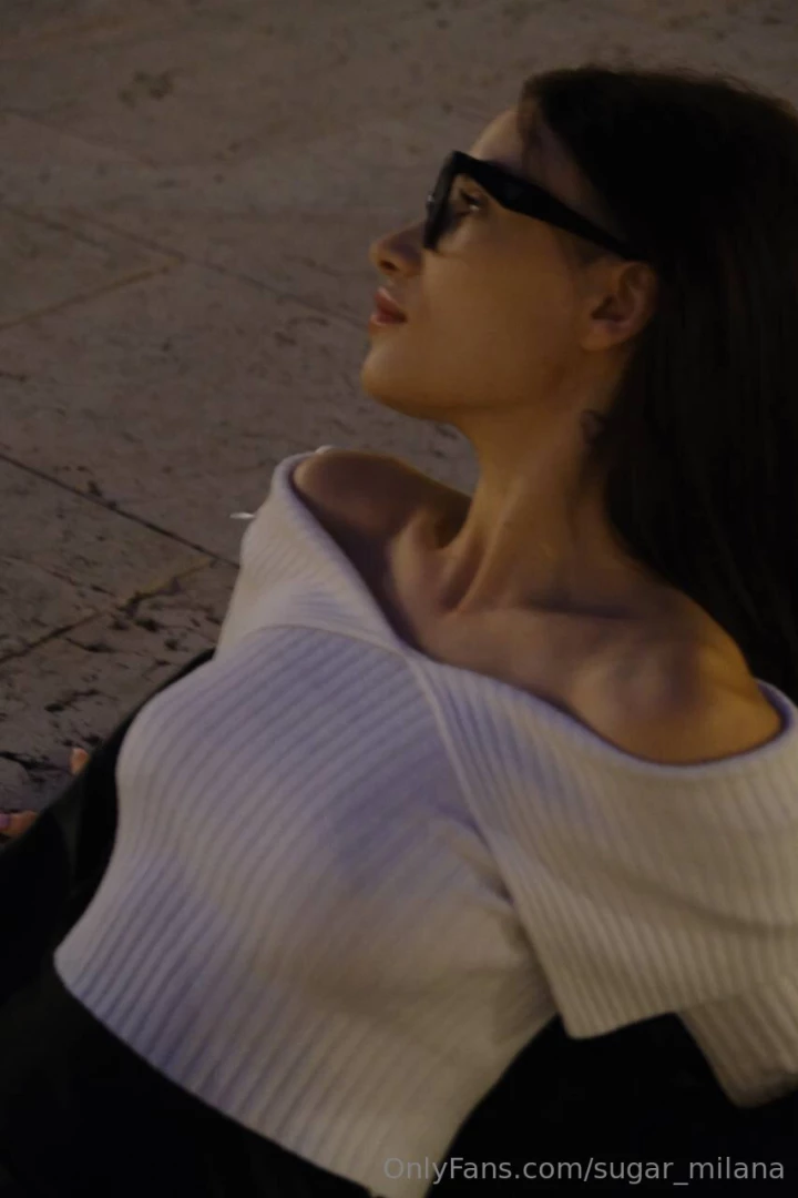 I was told today that i have beautiful collarbones is that true i 