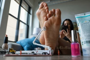 Some sneak peak pics from my shoot yesterday