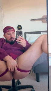 Who wants to come loosen my up with their fat dad fingers