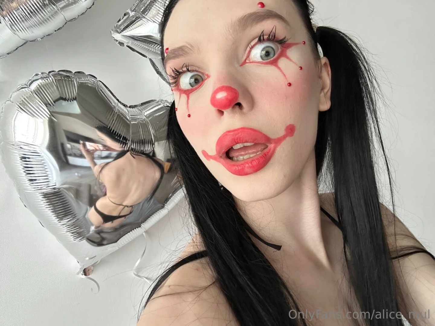 He said he wanted a girl with a sense of humor now he s crying in the 