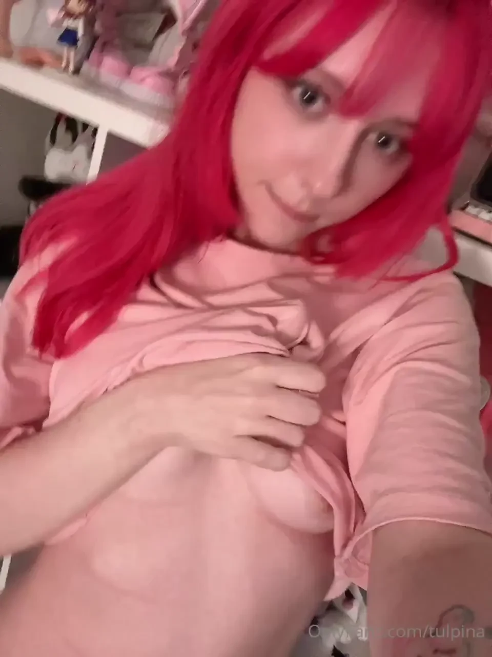 I wish one day i could squeeze a bigger size of booba ehe gt lt 