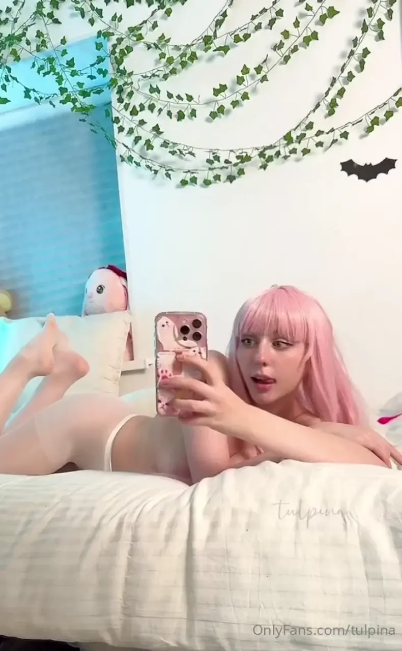 I like how cute these tights look on my legs what do you think 3 