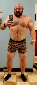 What s everybody getting into tonight i m doing some arms and then part 1